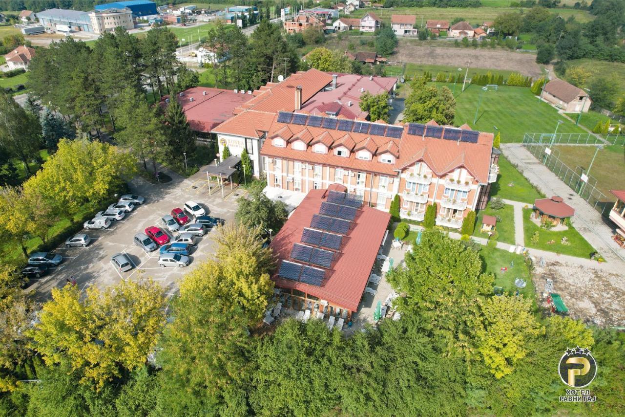 Hotel Ravni Gaj Knic 외부 사진