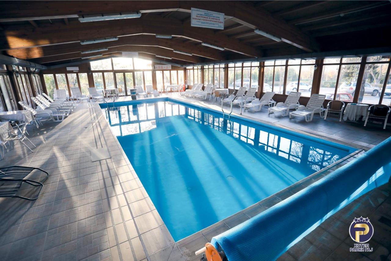 Hotel Ravni Gaj Knic 외부 사진